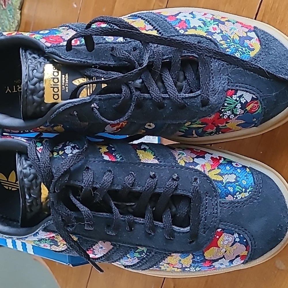 Adidas Women's Black Floral Sneakers NWT.